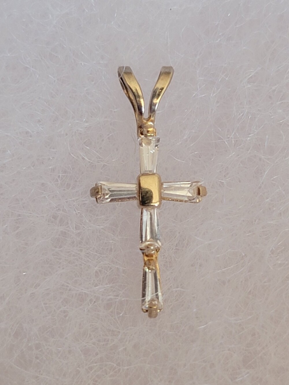 14k Gold Cross Pendant - Picture 5 of 5